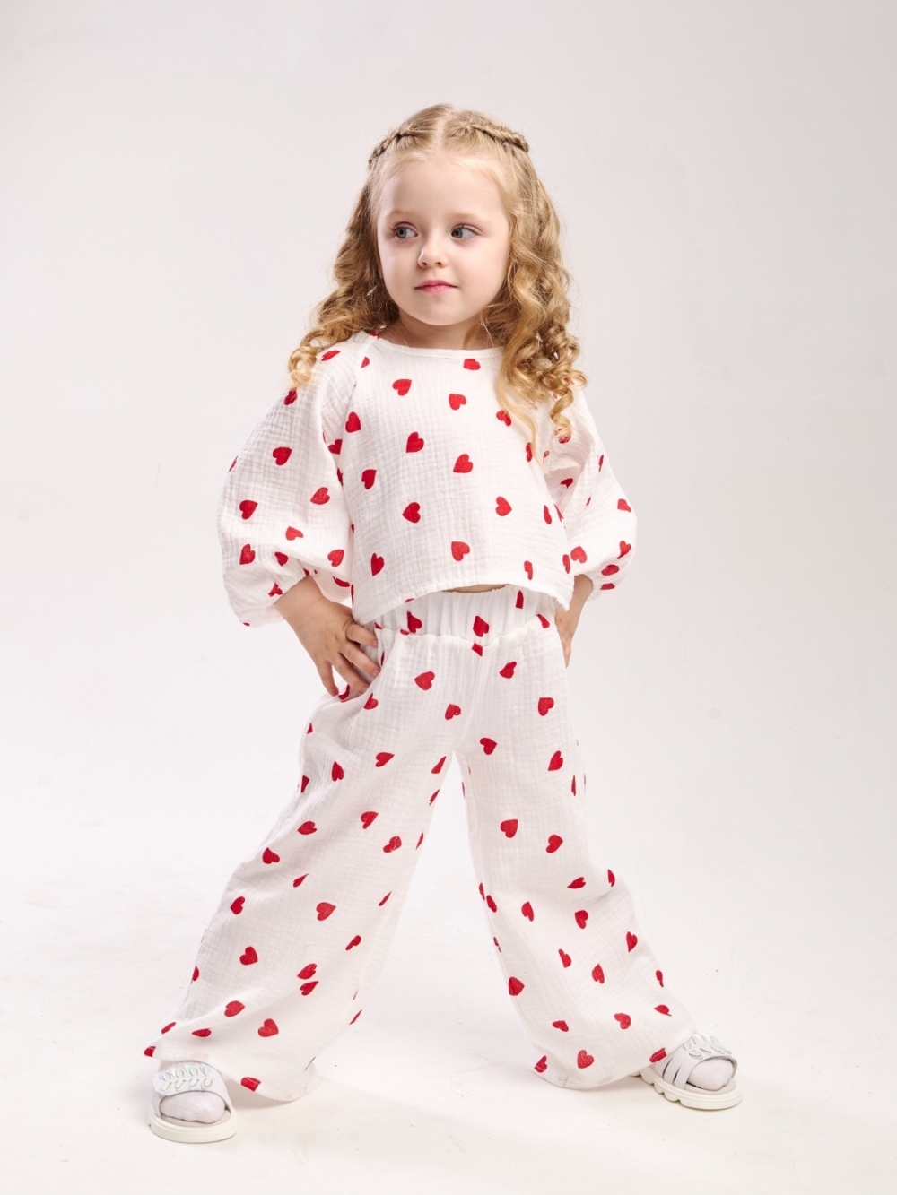 329-КС. Костюм детский Палаццо, красное сердце, хлопок 100%  муслин, размеры 98,104,110,116